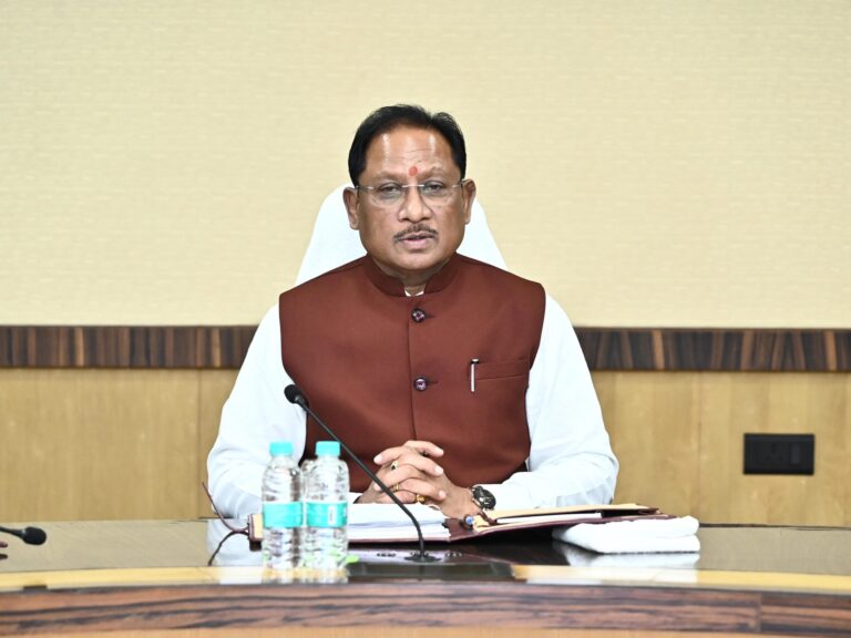 मुख्यमंत्री विष्णु देव साय के नेतृत्व में छत्तीसगढ़ को बड़ी औद्योगिक उपलब्धि,केन्द्र सरकार ने राजनांदगांव में इलेक्ट्रॉनिक्स मैन्युफैक्चरिंग क्लस्टर (EMC 2.0) को दी मंजूरी, 9,000 रोजगार और ₹3,000 करोड़ से अधिक निवेश का मार्ग प्रशस्त
