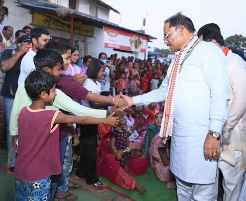 तिहारू भी जान गया है, क्या है सुराज, सुशासन तिहार – जनविश्वास, जनकल्याण और विकास की नई पहचान….
