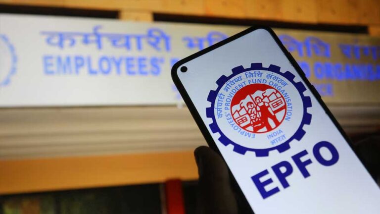 EPFO ने बदले PF से जुड़े 8 नियम, पैसा निकालने से नॉमिनेशन और क्लेम तक बड़ा अपडेट