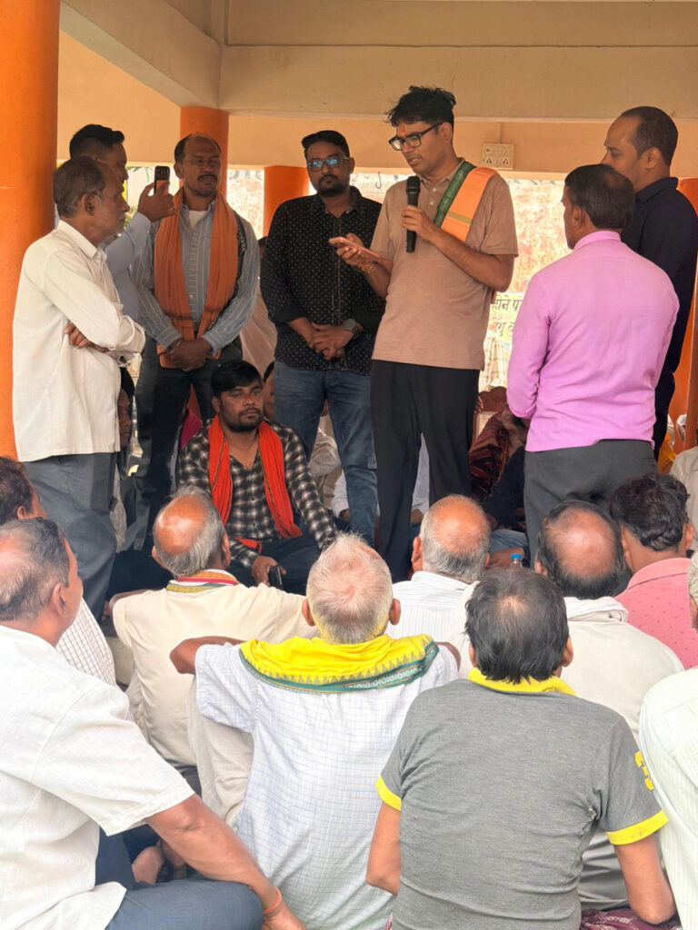 ग्रामीणों से आत्मीय संवाद कर वित्त मंत्री ओपी चौधरी ने सुनी समस्याएं…..