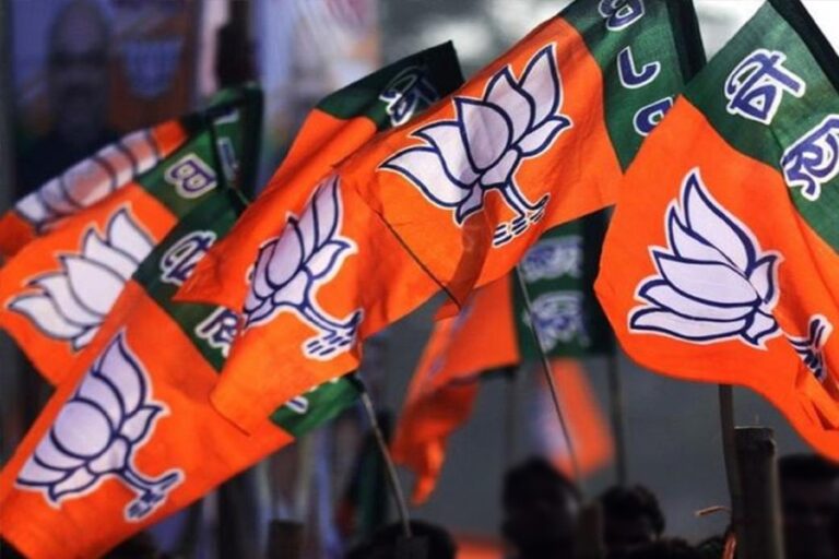 भाजपा ने उत्तराखंड में बिछाई बिसात, बहू को आगे कर कांग्रेस के दिग्गज के सामने खड़ी की नई चुनौती
