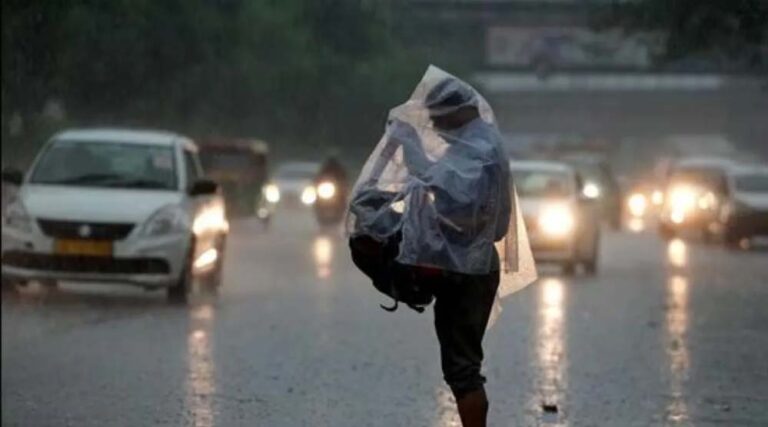 83 Km/h का मानसूनी बवंडर! 2 साइक्लोनिक सर्कुलेशन से 18 राज्यों में बिगड़ेगा मौसम