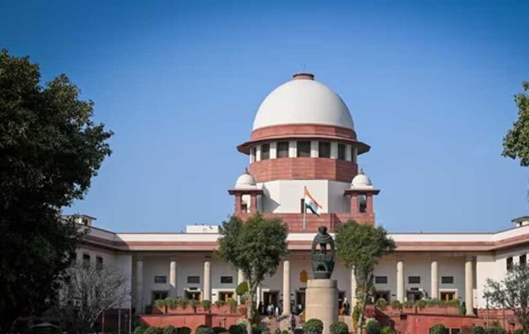 सोशल मीडिया पर बच्चों के अश्लील कंटेंट को लेकर SC सख्त, केंद्र से मांगा जवाब; प्लेटफॉर्म्स की भूमिका पर उठे सवाल