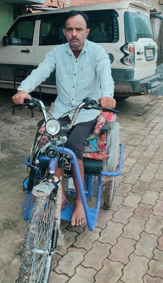 मंत्री लक्ष्मी राजवाड़े की संवेदनशील पहल: आवेदन के 48 घंटे के भीतर दिव्यांग विष्णु लाल यादव को मिली इलेक्ट्रिक स्कूटी……