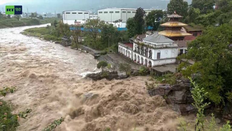 नेपाल में भारी बारिश और तूफान से तबाही, बाढ़-लैंडस्लाइड में 21 की मौत