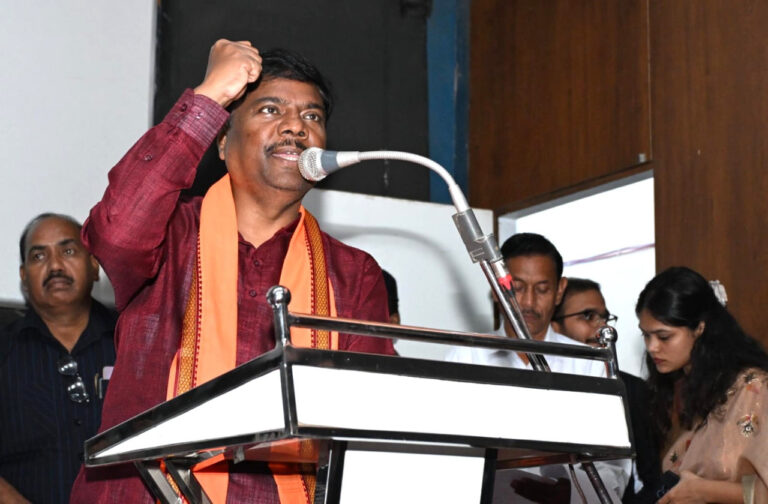 गणेश चतुर्थी पर वित्त मंत्री ओपी चौधरी ने प्रदेशवासियों को दी हार्दिक बधाई एवं शुभकामनाएं…..