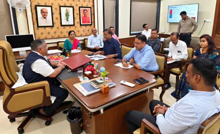 नुक्कड़ नाटकों से गूंजेगी ‘सेवा’ की गाथा, इन्फ्लूएंसर दिखाएंगे बदलते छत्तीसगढ़ की तस्वीर, पर्यटन एवं संस्कृति मंत्री राजेश अग्रवाल ने ‘सेवा संकल्प अभियान’ के तैयारियों की समीक्षा की 17 सितंबर से 17 अक्टूबर तक प्रदेशभर में होंगे विविध आयोजन…..
