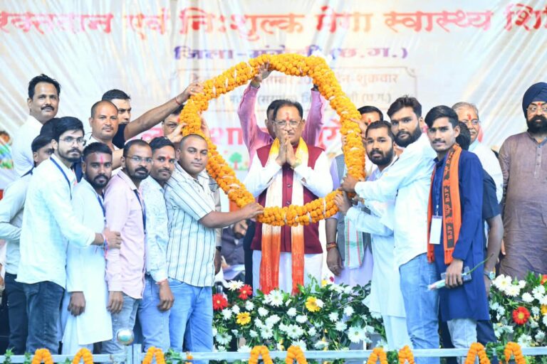 मुख्यमंत्री विष्णु देव साय ने 21 विकास कार्यों का किया लोकार्पण एवं शिलान्यास: मदकू में 68.96 करोड़ रुपये के विकास कार्यों की सौगात, ट्रॉमा सेंटर और इको टूरिज्म सेंटर सहित कई बड़ी घोषणाएं…..