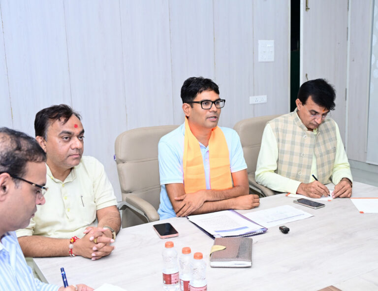 सेवा के 25 वर्षों की प्रेरक यात्रा को जन-जन तक पहुंचाएगा ‘सेवा संकल्प अभियान’, वित्त मंत्री ओपी चौधरी ने वर्चुअल बैठक में तय की रणनीति….
