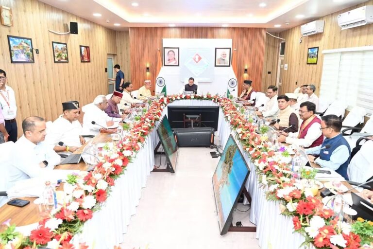 युवाओं की स्किलिंग पर 200 करोड़, पहाड़ के कुक्कुट पालकों को दो करोड़ की सब्सिडी