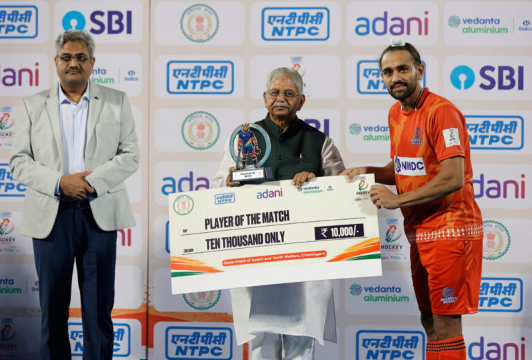 जसकरण सिंह के पांच गोलों के बावजूद बैलाडीला बुल्स जीत से दूर, संस्कारधानी स्ट्राइकर्स ने 5-5 से ड्रॉ कराया मुकाबला…