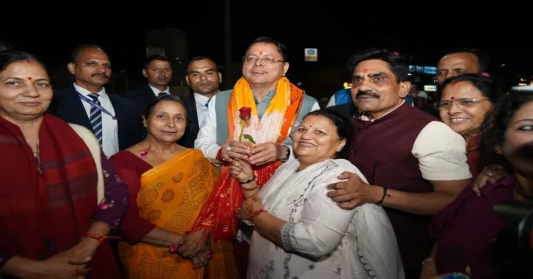 Uttarakhand News: ऋषिकेश में युवाओं ने रोका CM धामी का काफिला, युवा आयोग के गठन को लेकर रखी मांग…