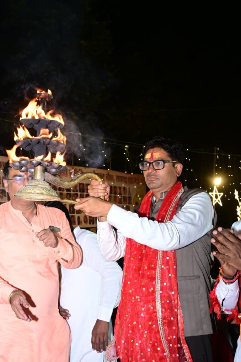 वित्त मंत्री ओ.पी. चौधरी ने महाअष्टमी पर माँ दुर्गा की पूजा-अर्चना कर प्रदेशवासियों की सुख-समृद्धि की कामना की….