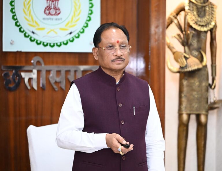 मुख्यमंत्री विष्णु देव साय ने बाबा कार्तिक उरांव की जन्मशताब्दी पर उनकी आदमकद प्रतिमा का किया अनावरण….