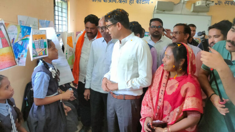 पंचपारा में विकासखंड स्तरीय चित्रकला-भाषण प्रतियोगिता, विद्यार्थियों ने दिखाई रचनात्मक प्रतिभा; वित्त मंत्री ओपी चौधरी ने बढ़ाया हौसला…..